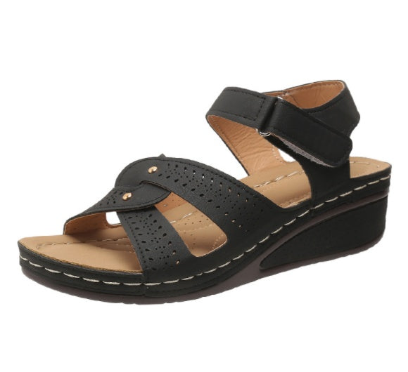 Women's Retro Casual Flower Line Shaped Slope Heel Sandals