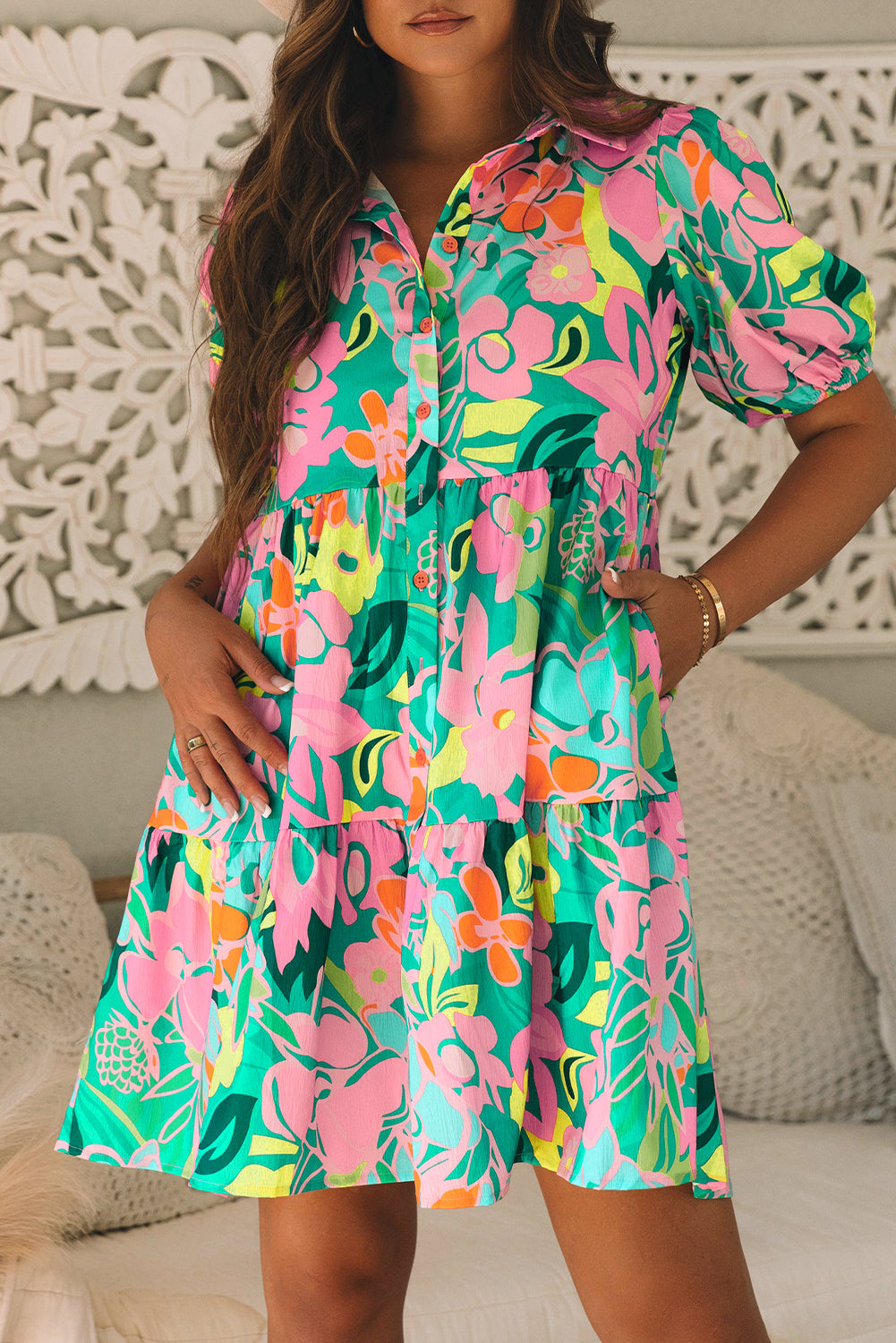 Vestido de Muñeca Abotonado con Cuello, Mangas Abullonadas y Estampado Floral Verde