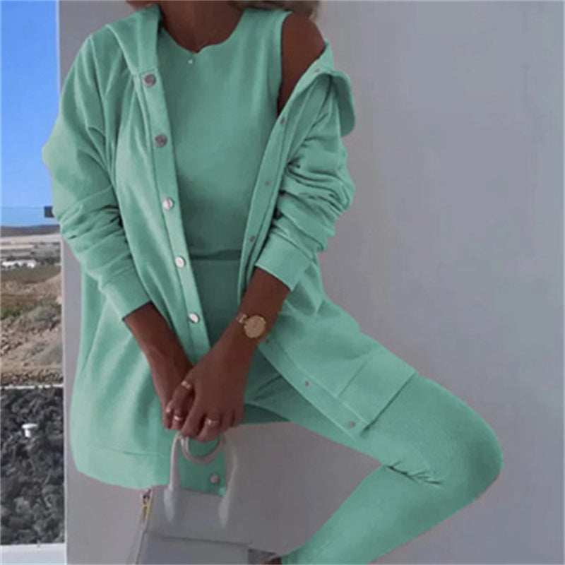 Conjunto de tres piezas de chaleco, pantalón y sudadera con capucha de ocio y deporte de moda femenina. Ver tabla de tallas en "más detalles".
