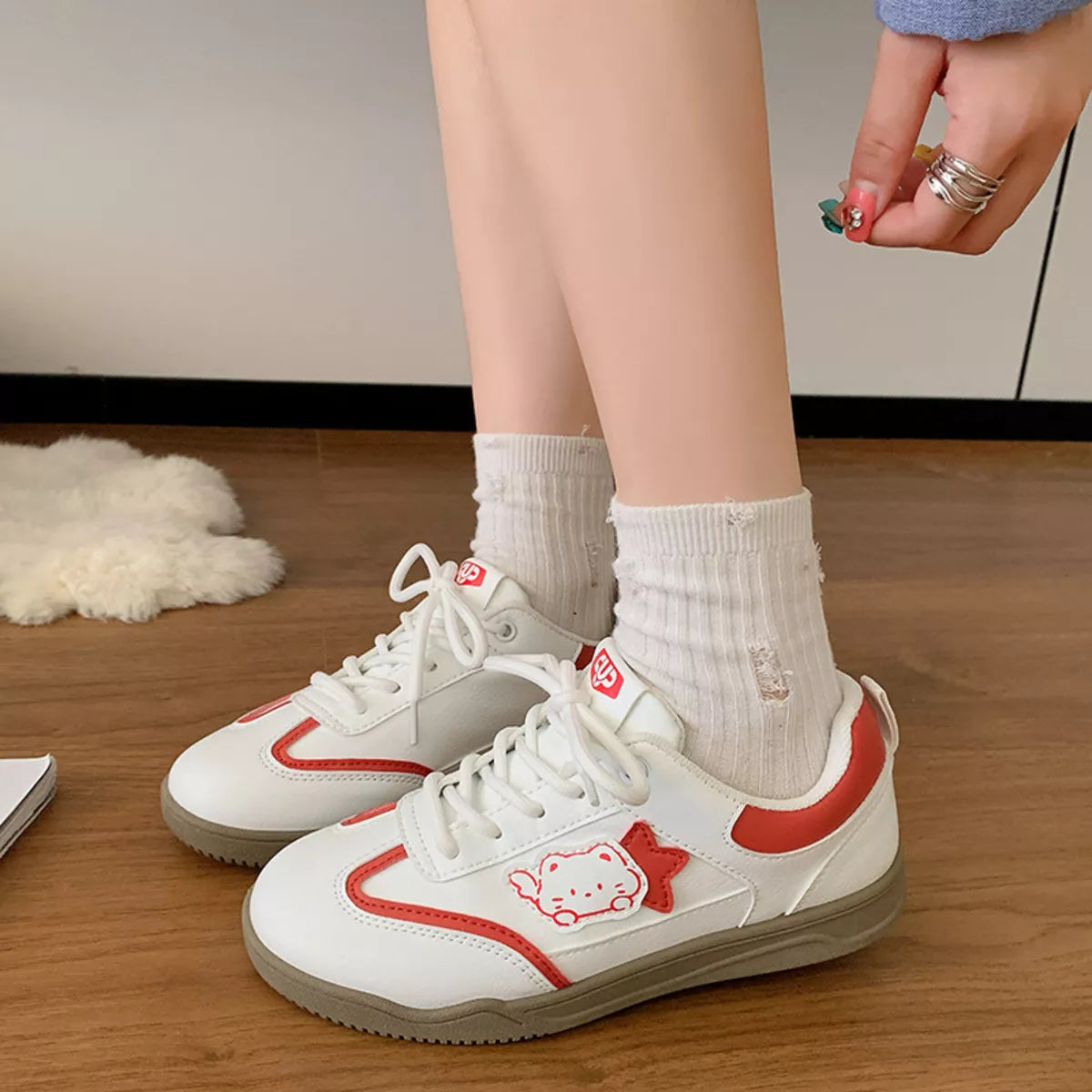 Lace Up Round Toe Sneakers