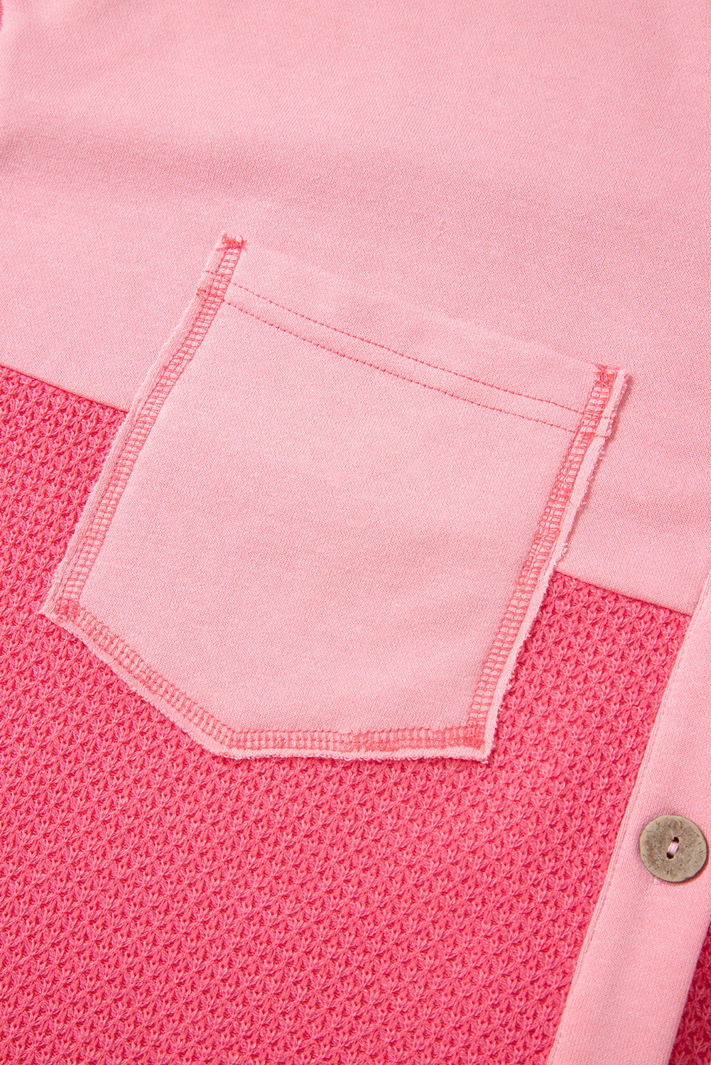 Chaqueta suelta abotonada de punto waffle de contraste bicolor rosa melocotón