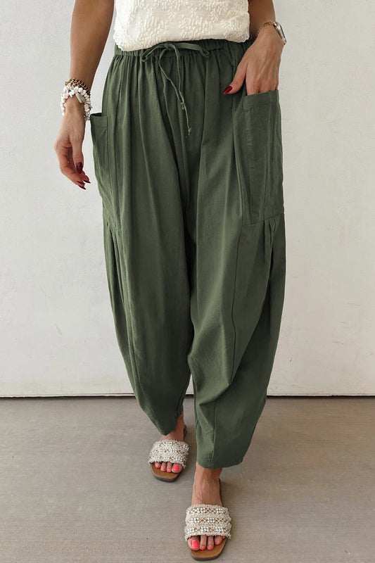 Pantalones casuales de pierna ancha con cintura elástica con cordón y bolsillos de parche en verde selva