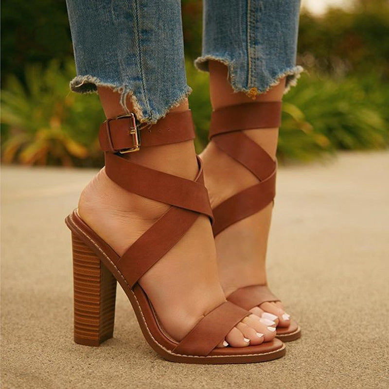 Women's Plus-Size Chunky Heel Sandals
