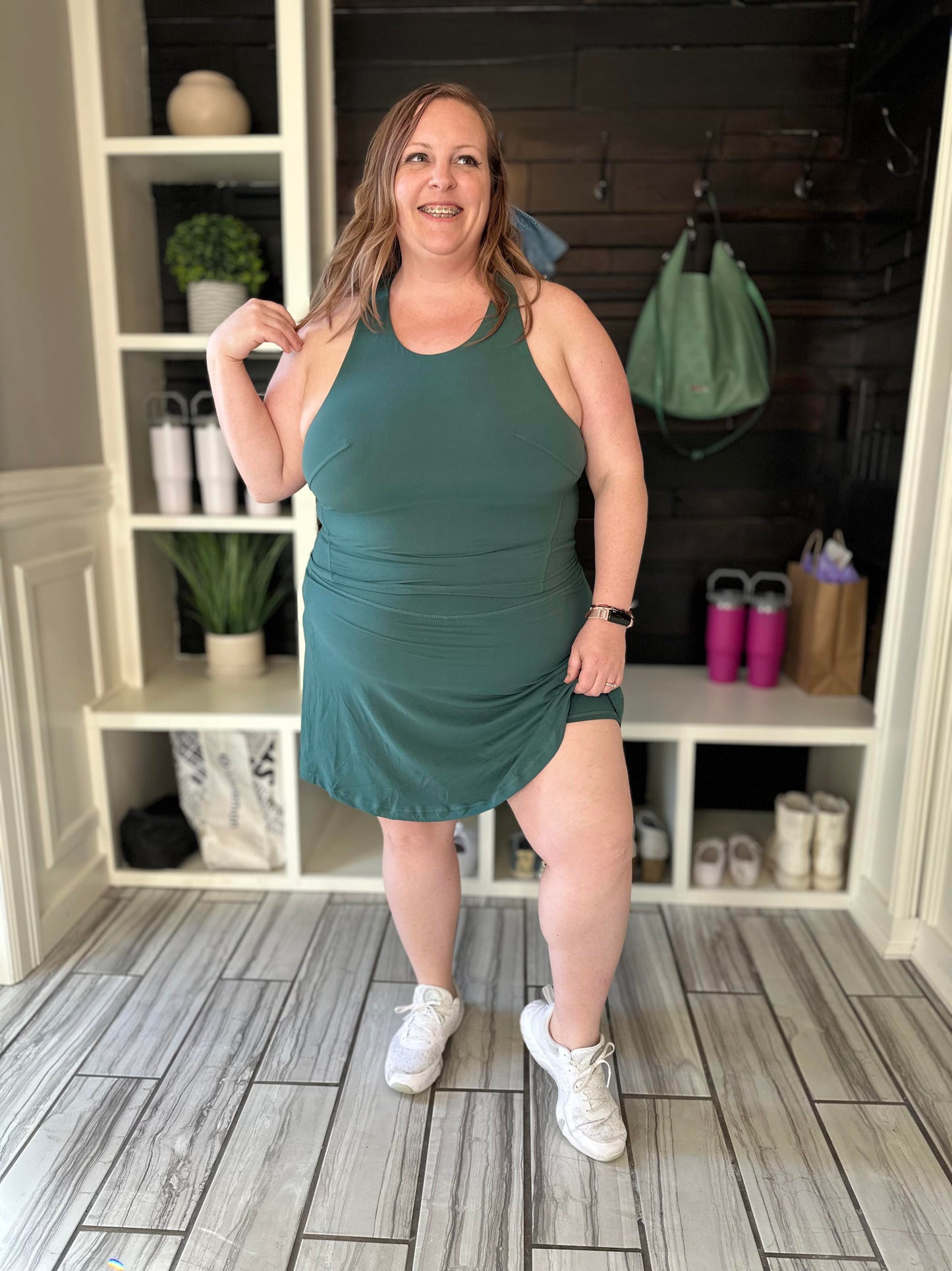 Top corto con espalda deportiva Get Moving en verde Everglade