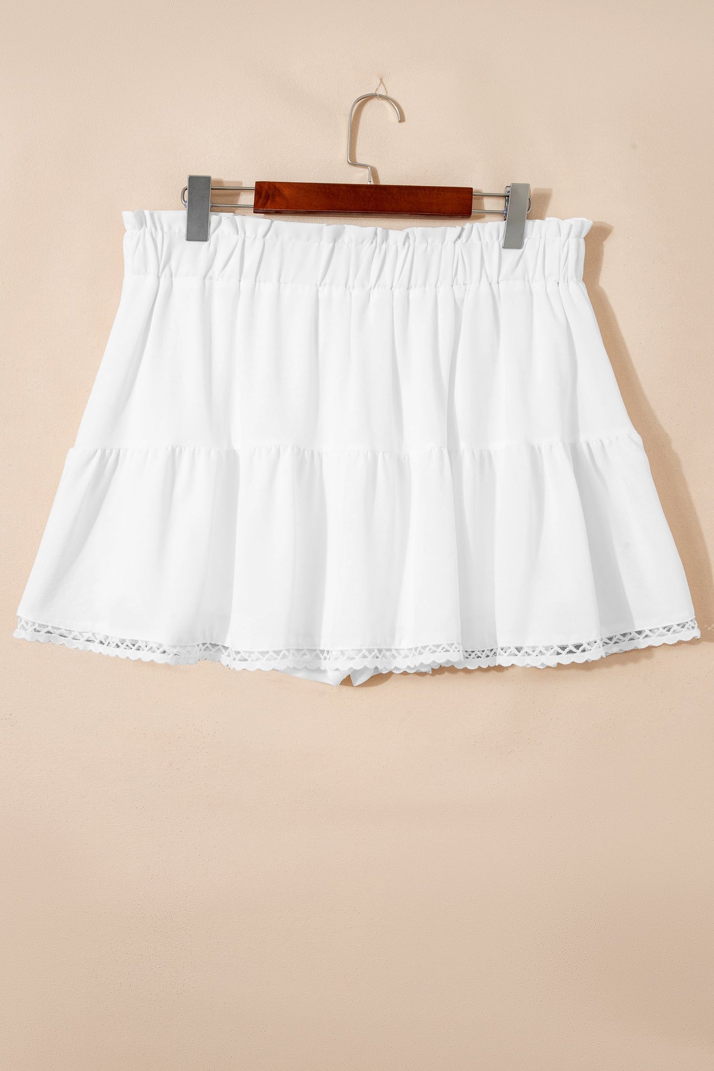 Pantalones cortos bombachos de talla grande azul marino con cintura elástica fruncida y ribete de encaje de estilo bohemio