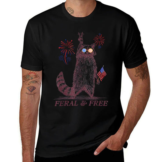 Camiseta de patrón de moda con mapache patriótico divertido Feral & Free para el 4 de julio