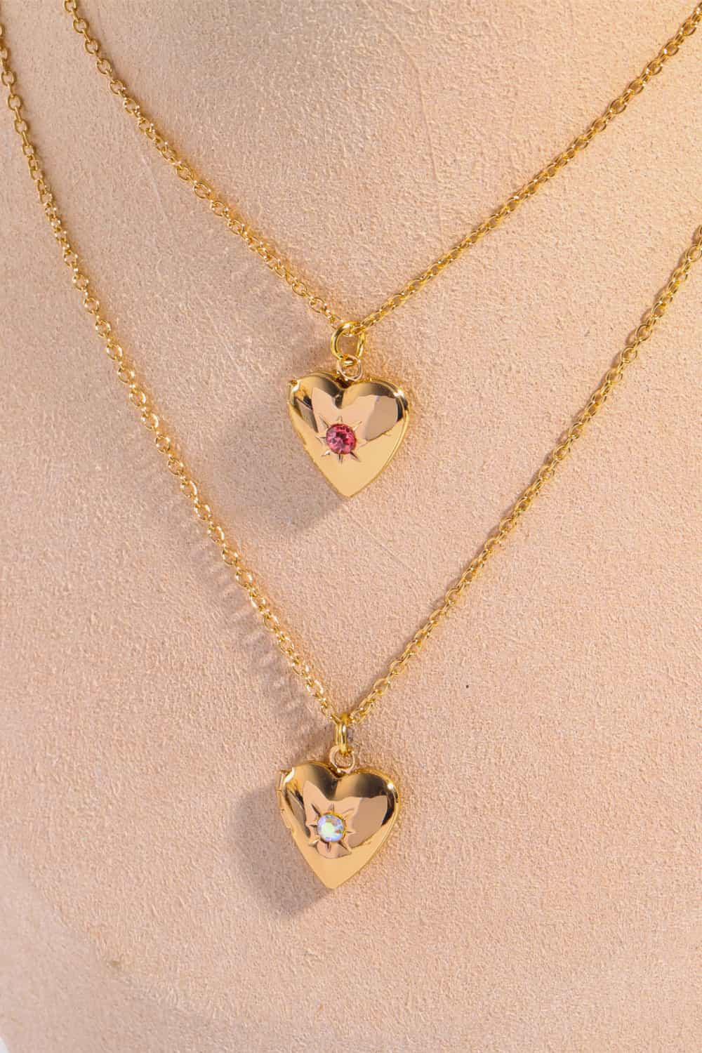 Collar con colgante de circonita en forma de corazón y chapado en oro de 14 quilates
