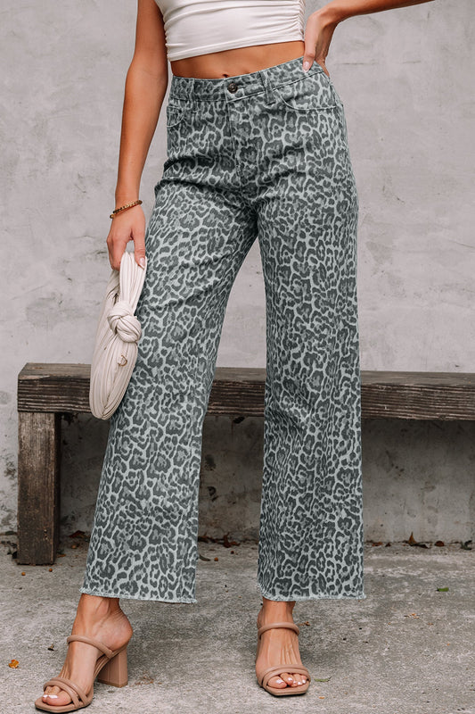Vaqueros de pernera ancha de cintura alta con bordes deshilachados y estampado de leopardo gris