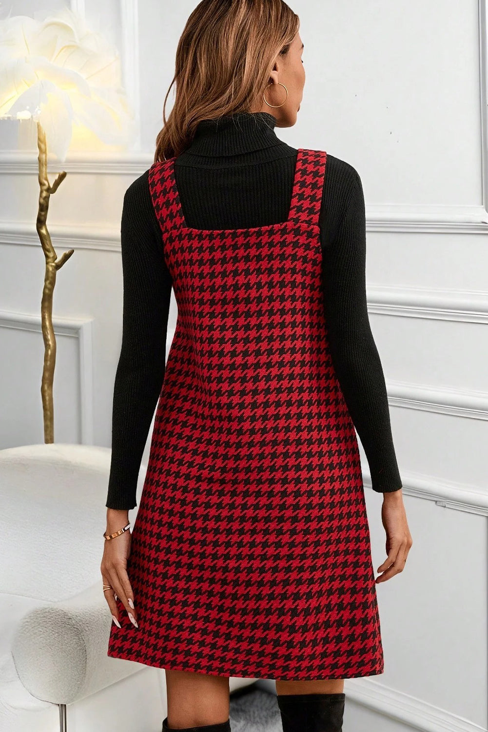 Minivestido sin mangas con cuello de pico y estampado de pata de gallo caqui