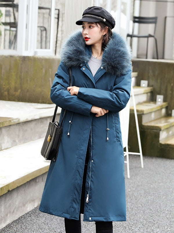 Lady's fur coat See size chart under “more details”