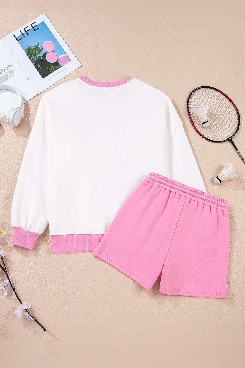 Conjunto de sudadera color block rosa fresa y shorts con cordón