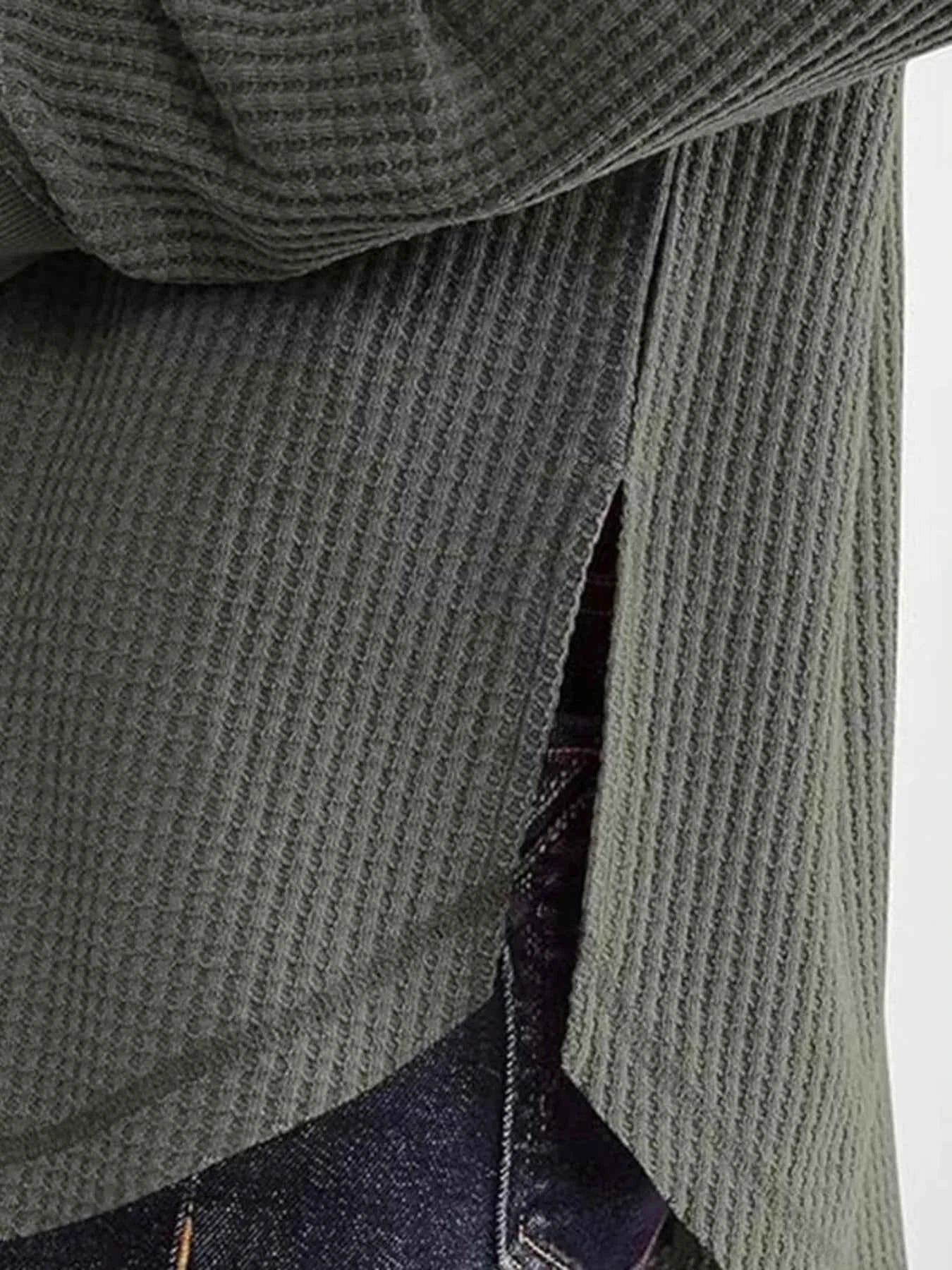 Camiseta de manga larga con aberturas y muescas