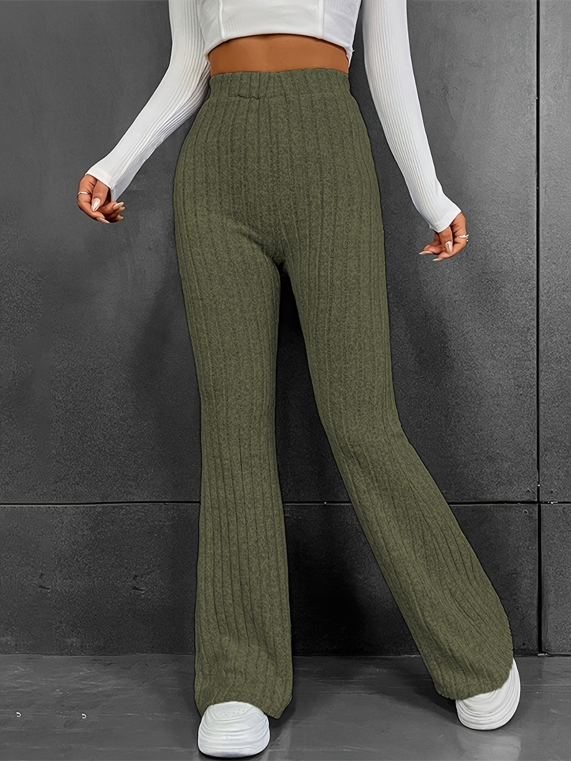 Pantalones acanalados de cintura alta con corte de bota