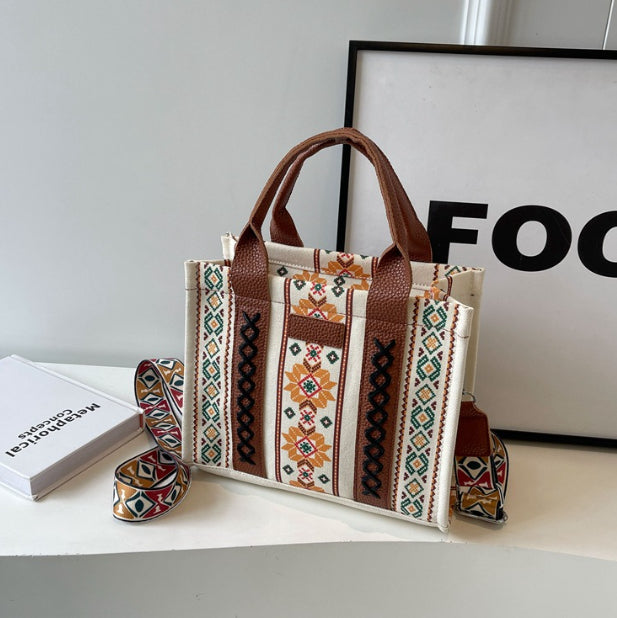 Women's Hand-Woven Messenger Bag