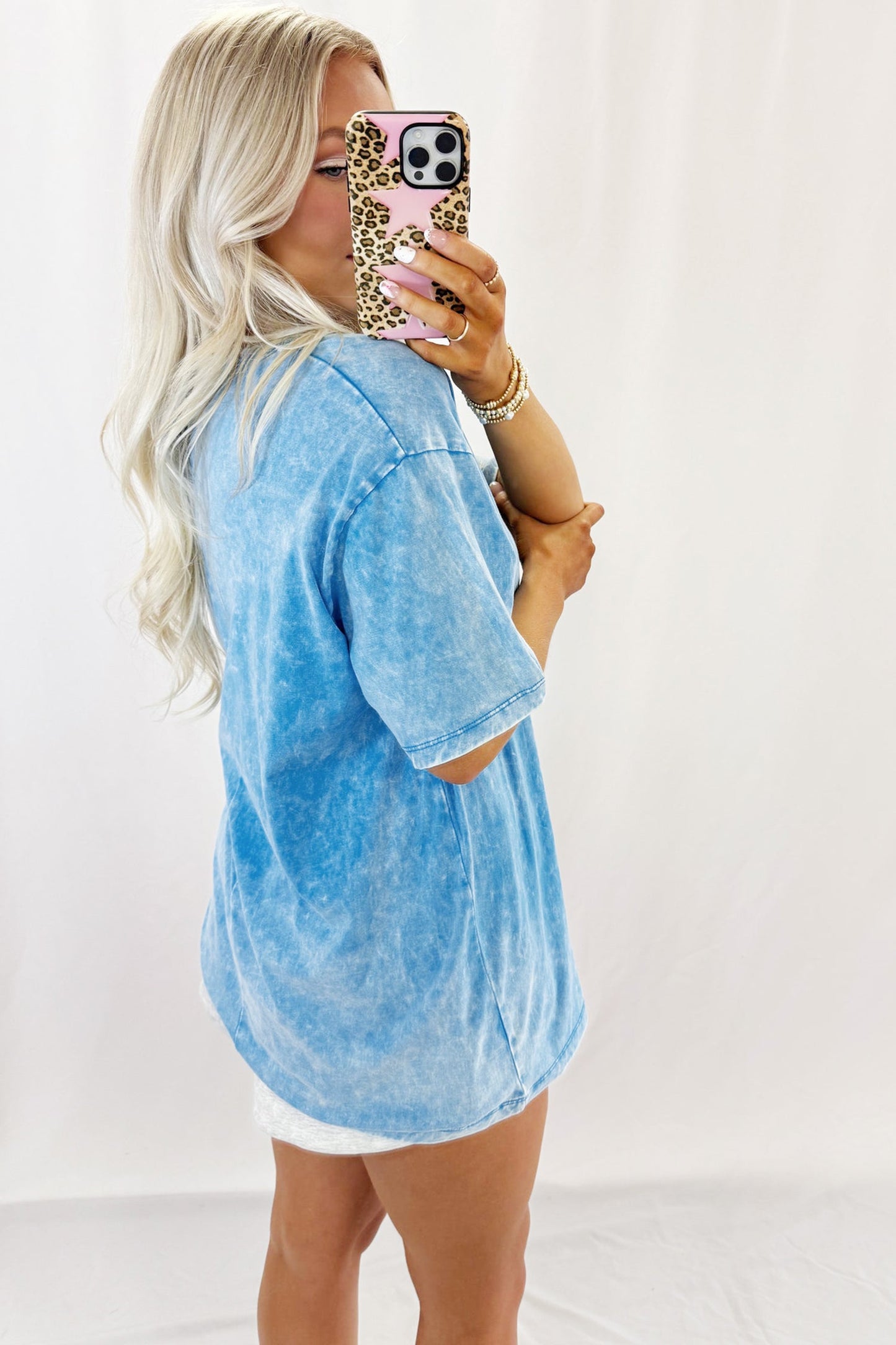 Camiseta extragrande azul con lavado mineral