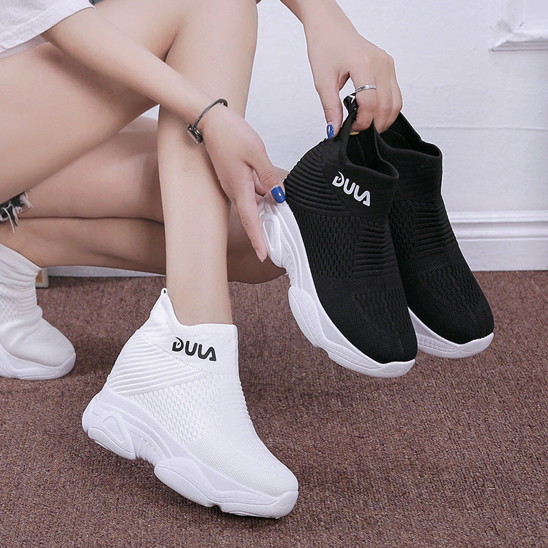 Internally increased breathable sneakers