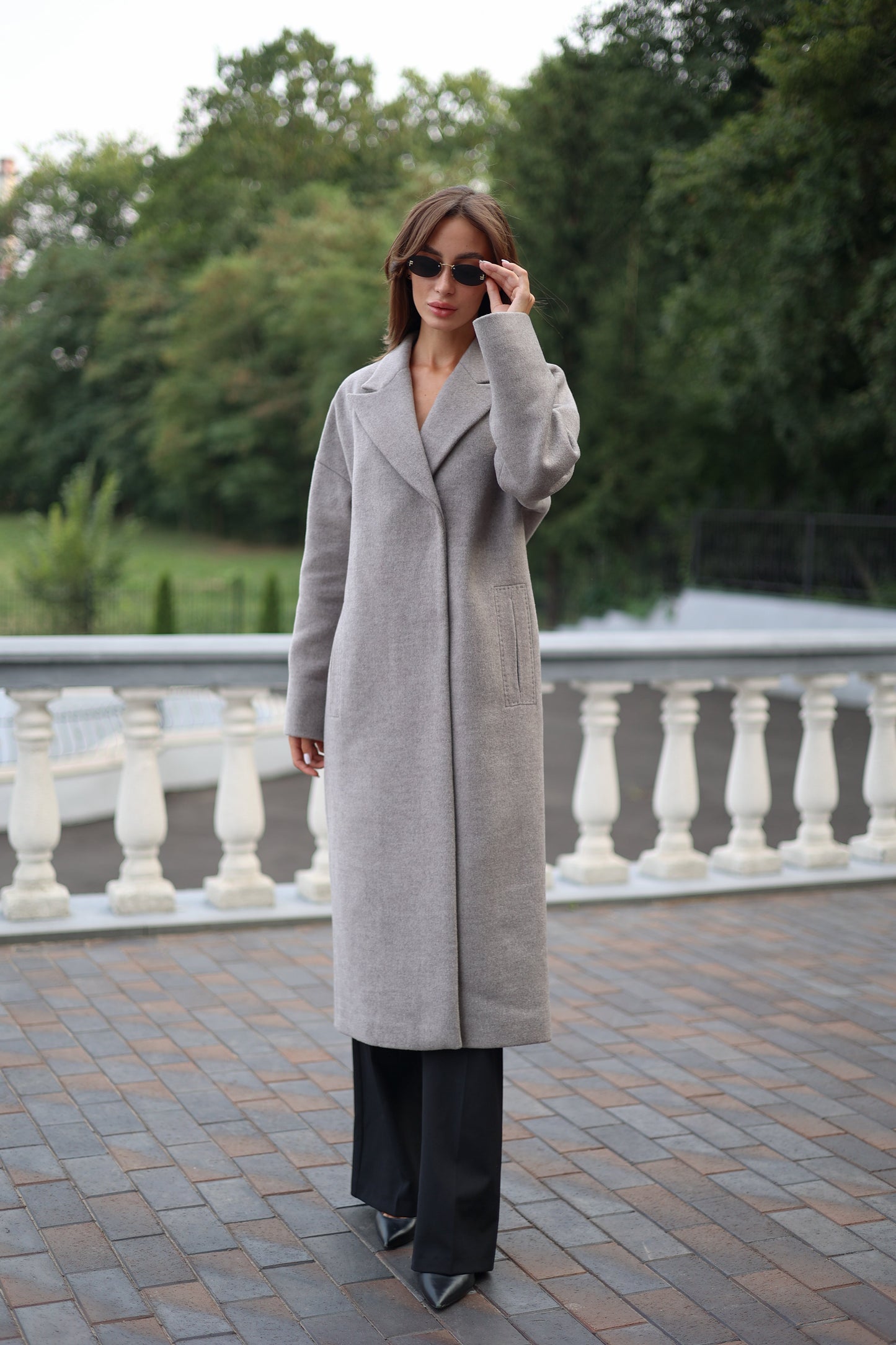 Abrigo Clásico de Lana Mezclada en Gris