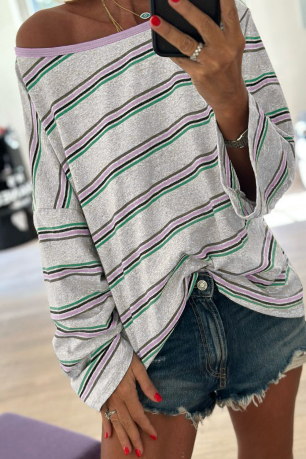 Top informal de manga larga con hombros caídos y rayas moradas de talla grande