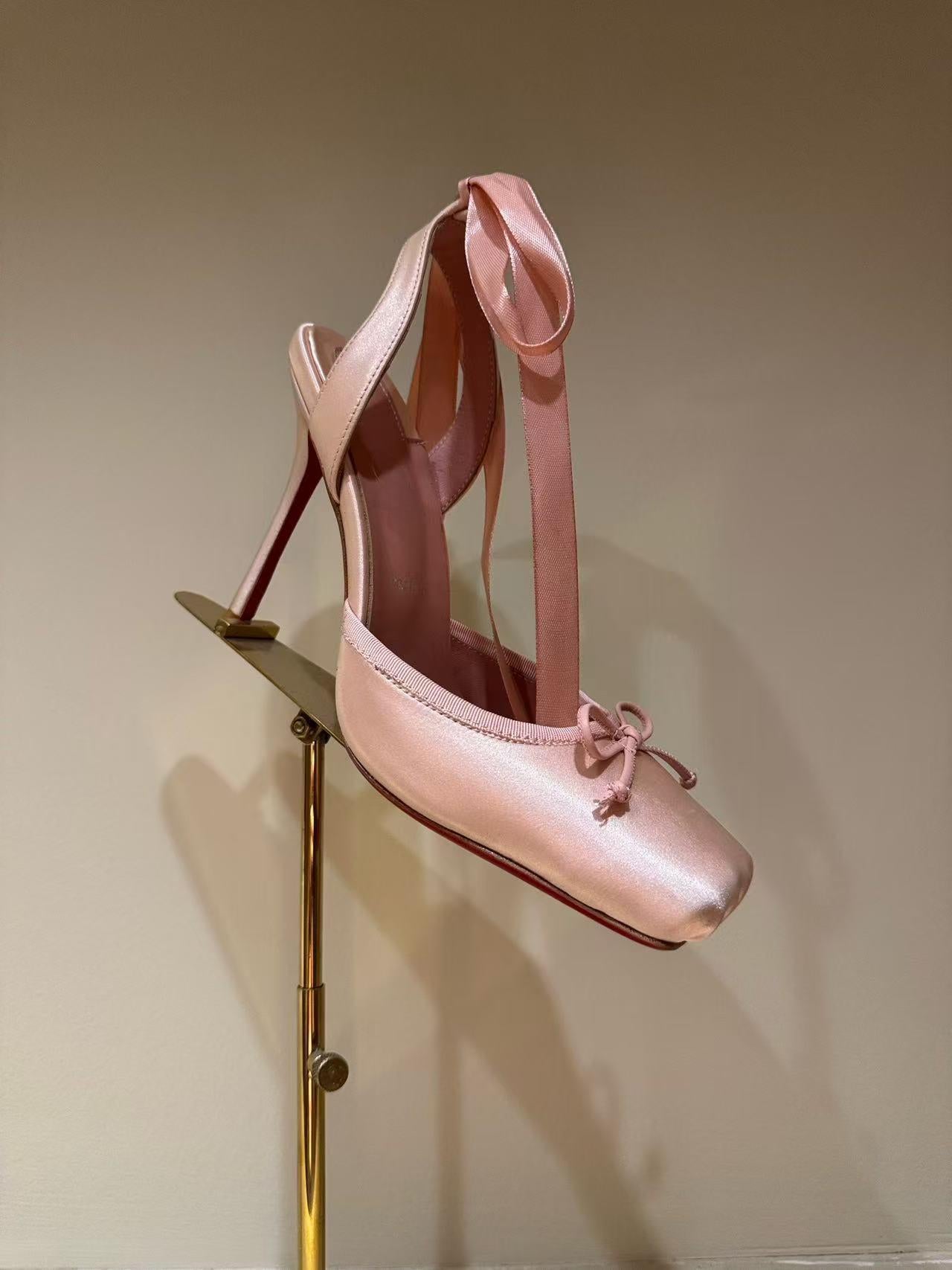 Women's Satin Ribbon Toe Cap Heels