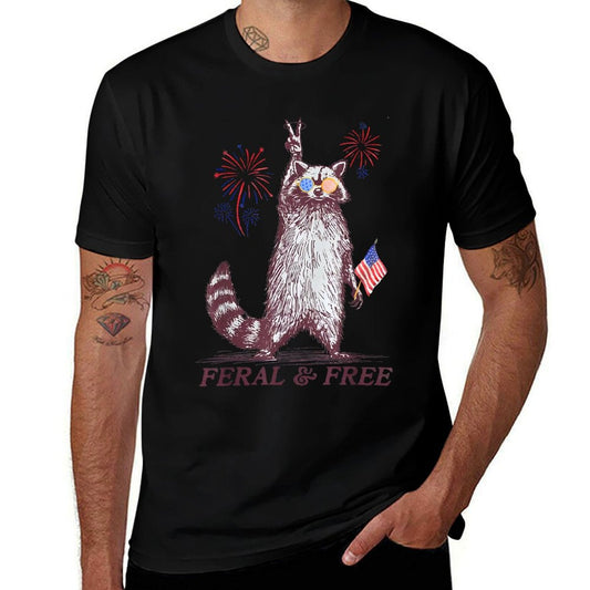 Camiseta de mapache patriótico gracioso Feral & Free para el 4 de julio, material ecológico