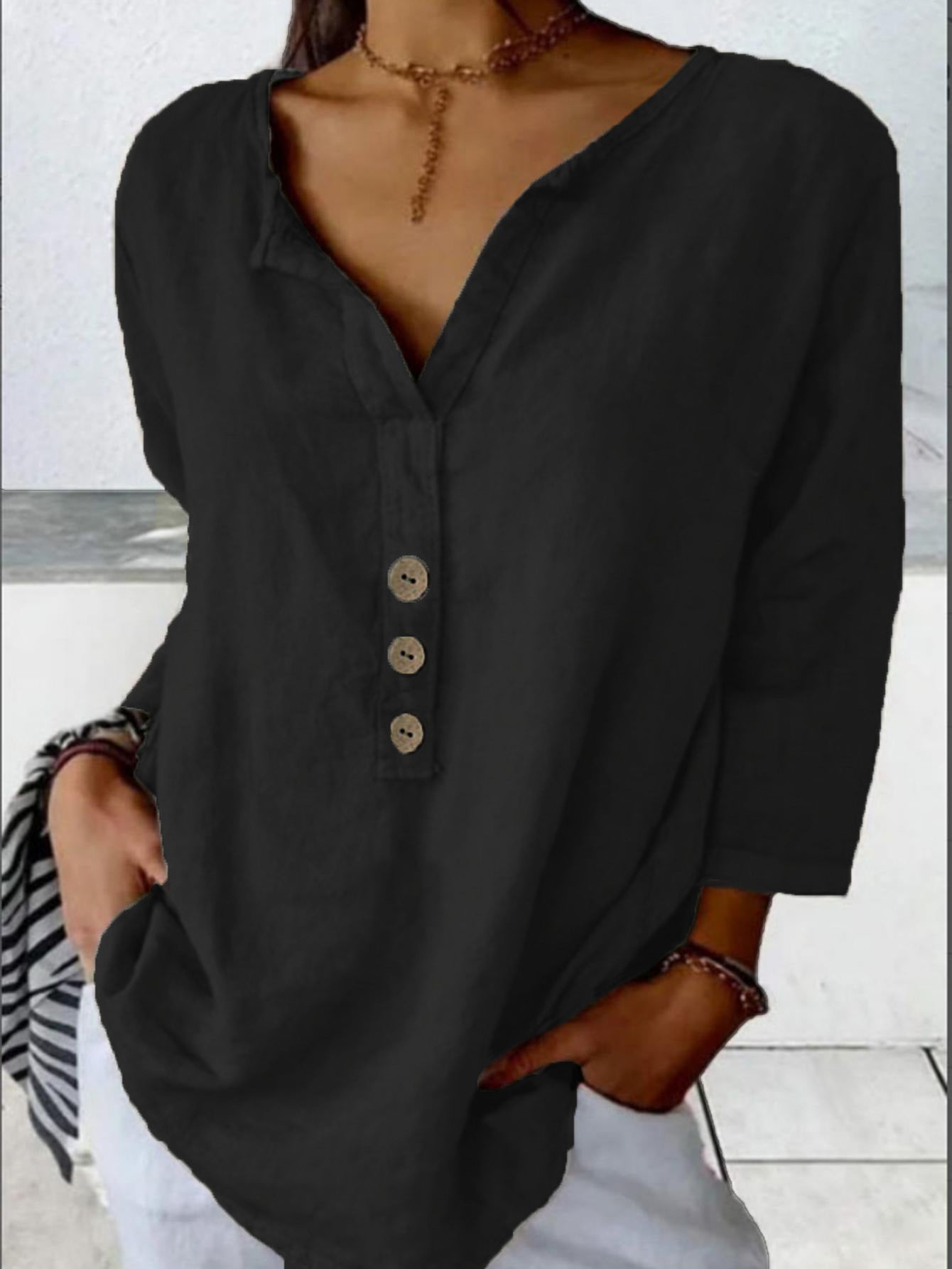 Camisa abotonada moderna con cuello con muescas – Un básico chic relajado