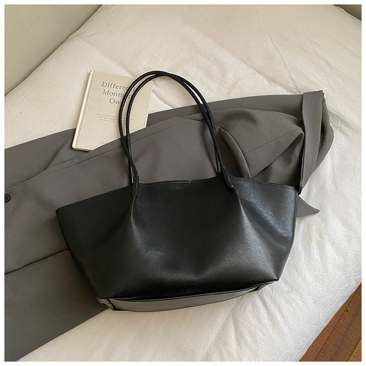 Retro Casual Large-Capacity Shoulder Bag