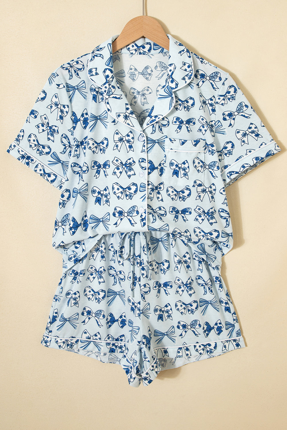 Pijama corto con estampado de cerezas/lazos rosas