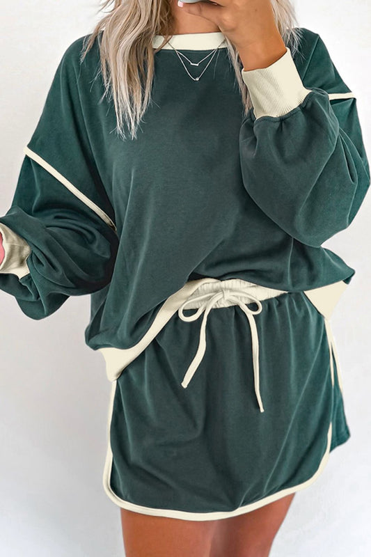 Conjunto de top con cuello redondo y ribete en contraste y falda pantalón