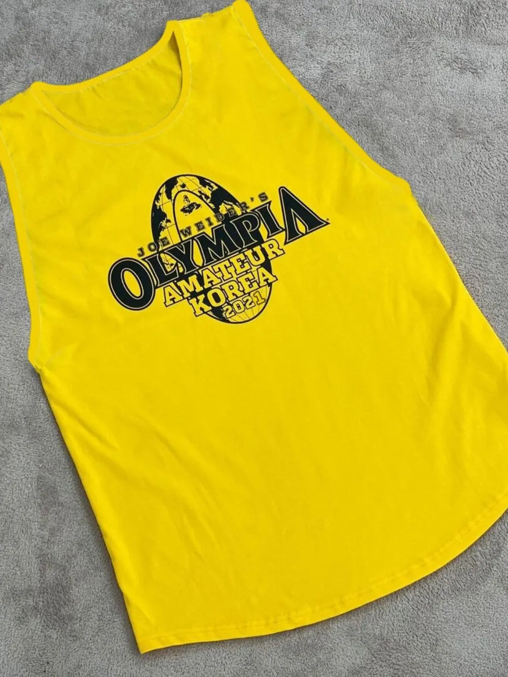 Camiseta sin mangas activa con cuello redondo y estampado para hombre de talla grande