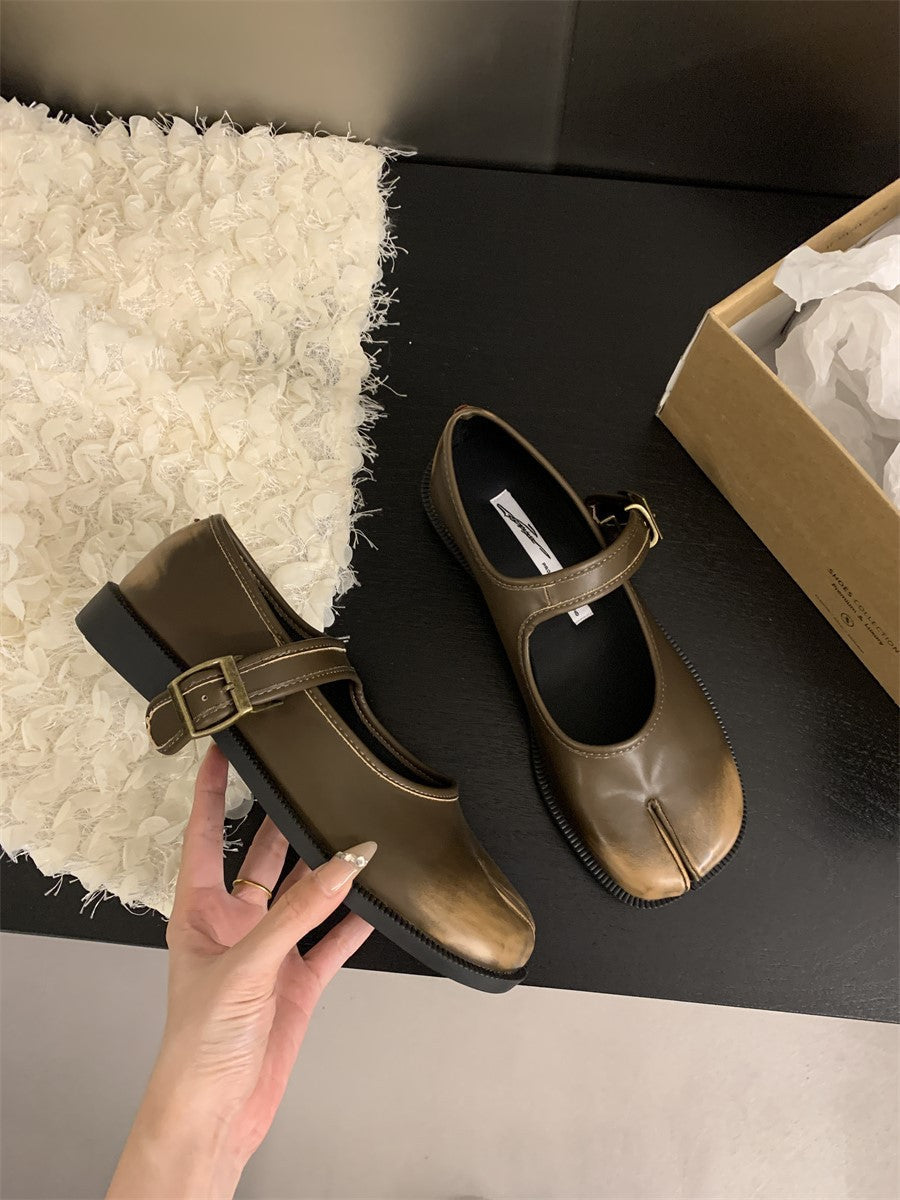 Women's Split-Toe Buckle Mary Jane Pumps