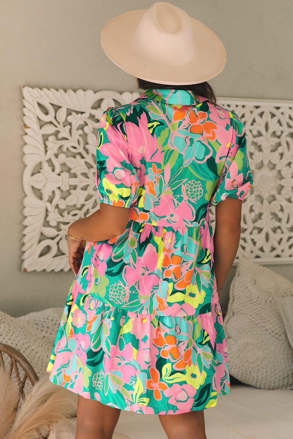 Vestido de Muñeca Abotonado con Cuello, Mangas Abullonadas y Estampado Floral Verde