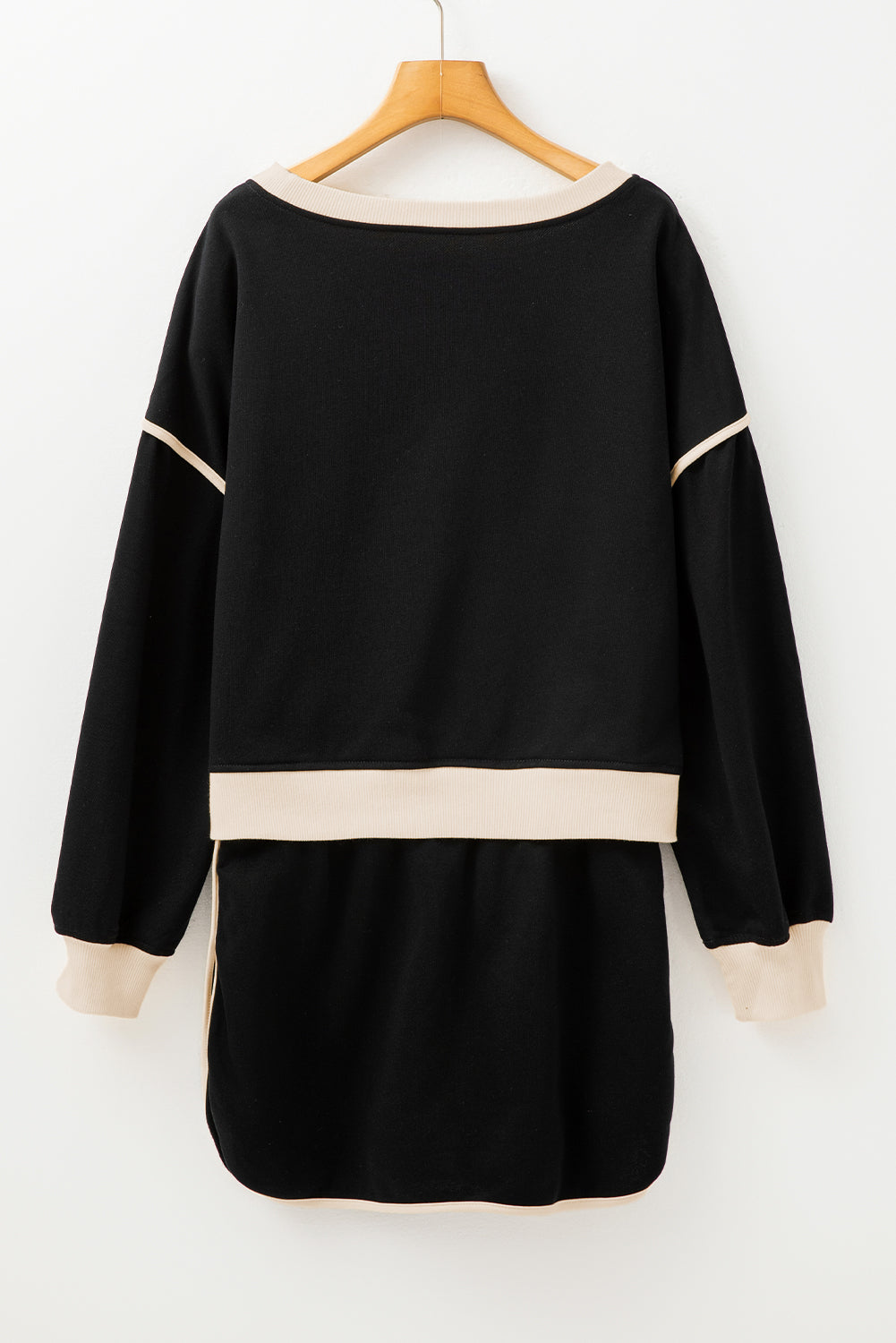 Conjunto de jersey suelto con ribete en contraste Evergreen y skort con cordones en la cintura