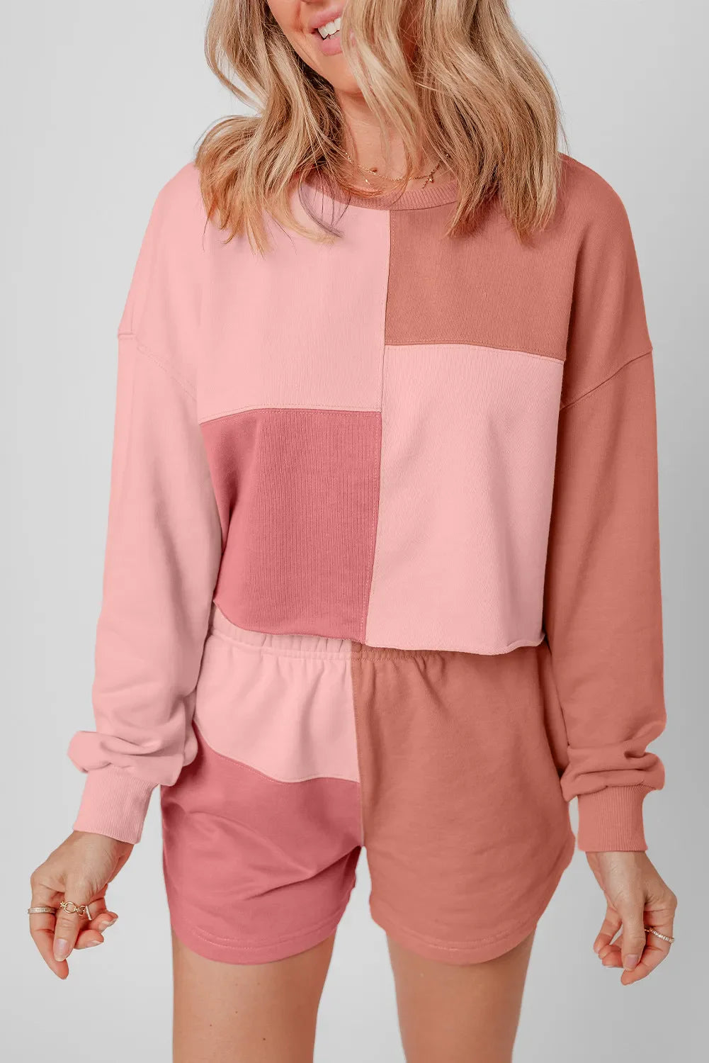 ChicStyle Color Block Round Neck Top and Shorts Set – Stylish Two-Piece Outfit