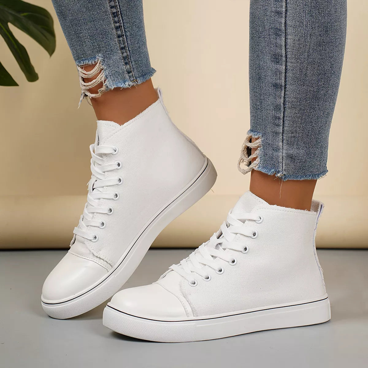 Round Toe Lace Up Sneakers
