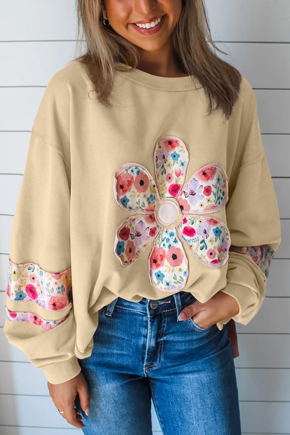 Sudadera tipo jersey con apliques de flores de glicinia y mangas caídas en patchwork