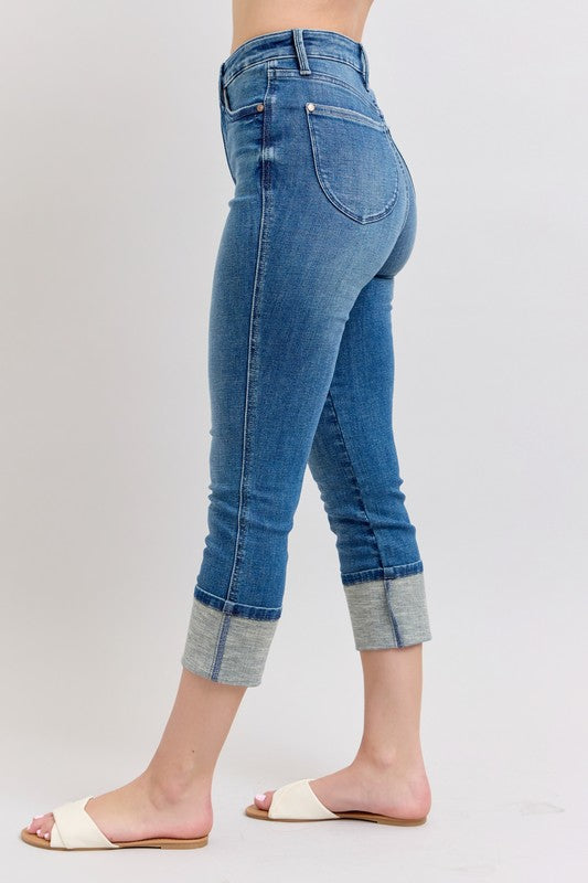 Jeans Capri Pitillo con Puños y Bolsillos Tallas Grandes Judy Blue