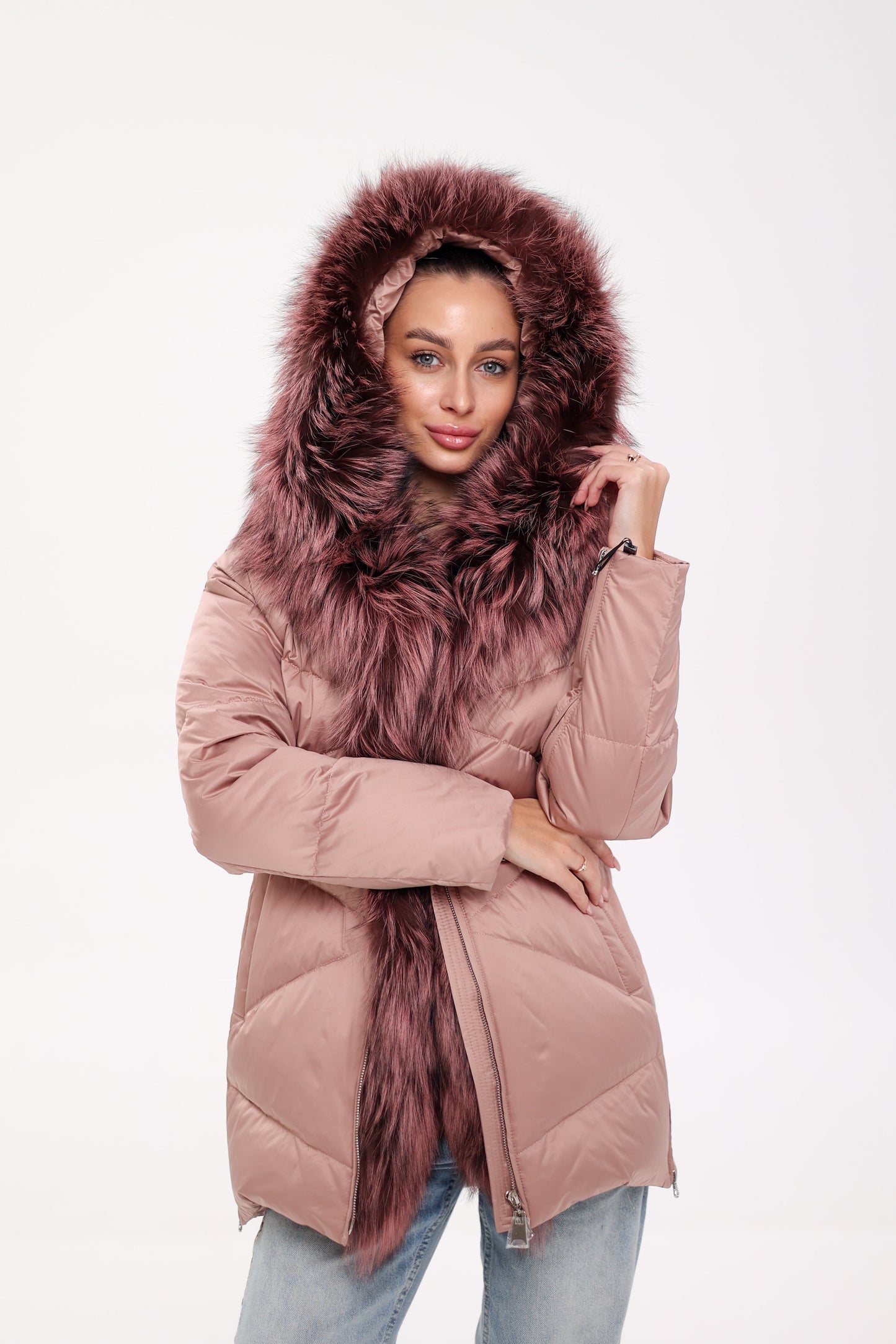 Parka de plumas con ribete de auténtica piel de zorro plateado