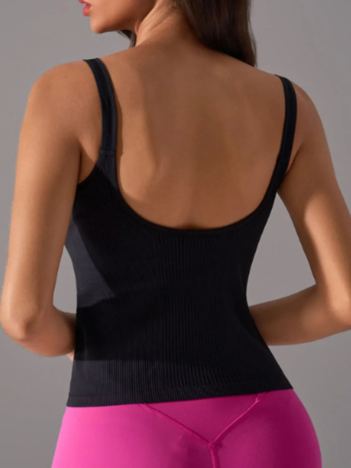 Top Deportivo Escotado con Almohadillas Desmontables
