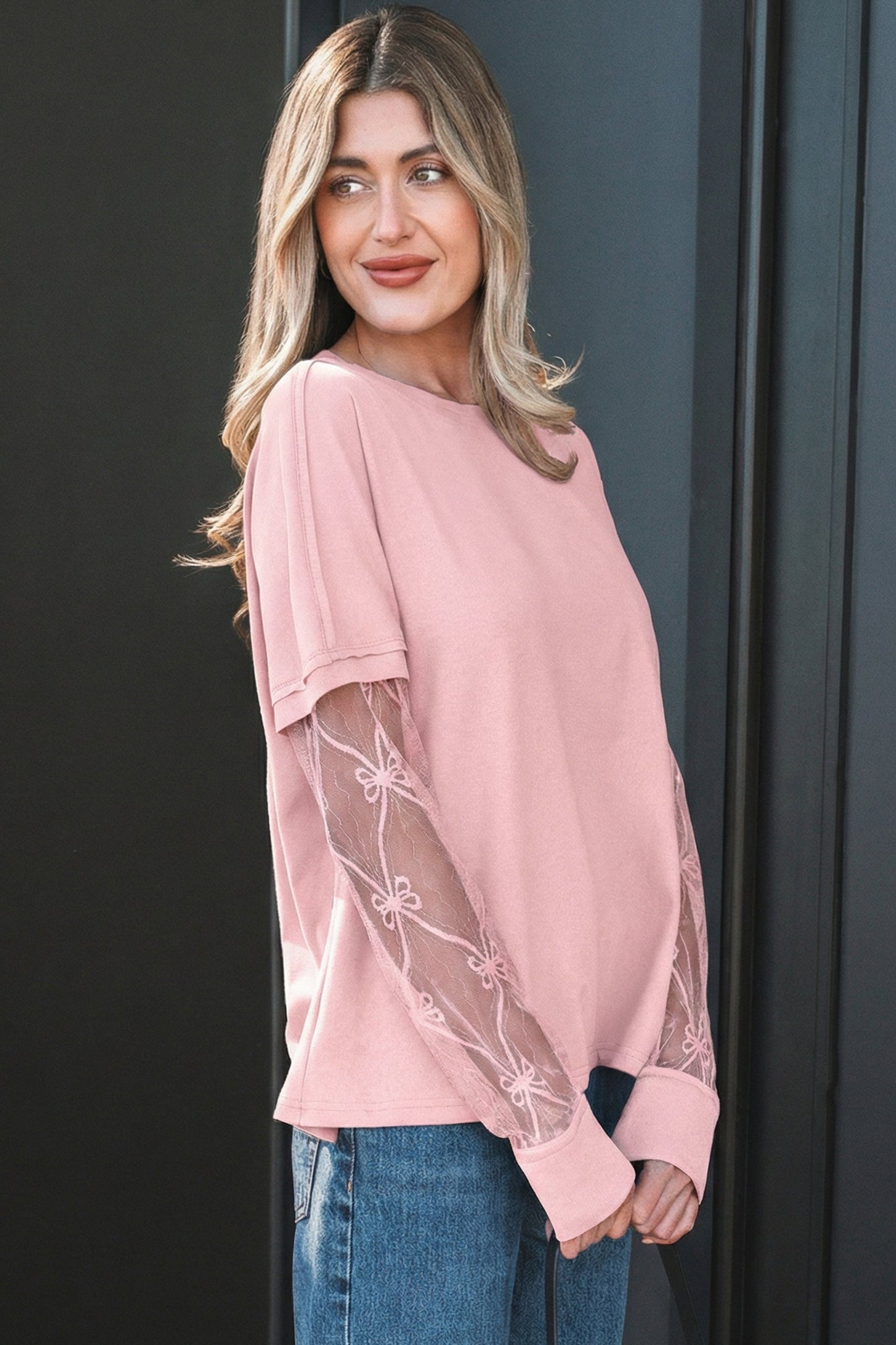 Camiseta de manga larga con retazos texturizados y lazo, color rosa claro liso