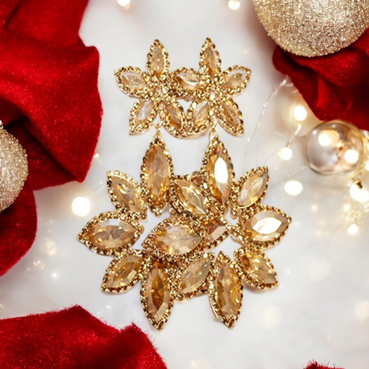 Pendientes de flor con pedrería y “lobe wonders” GRATIS