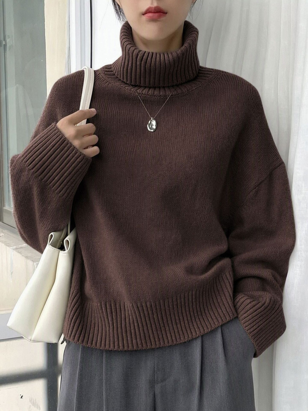 Women's Turtleneck Pullover Knit Sweater - Long Sleeve Warm Casual Solid Color Top for Fall Winter