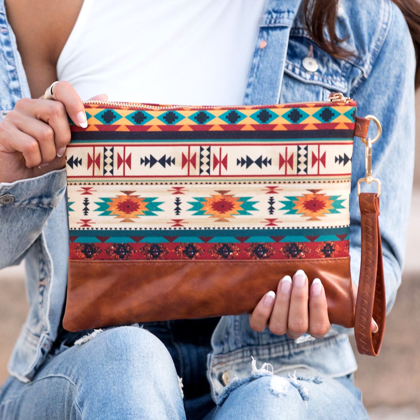 Cartera de mano estilo bohemio azteca