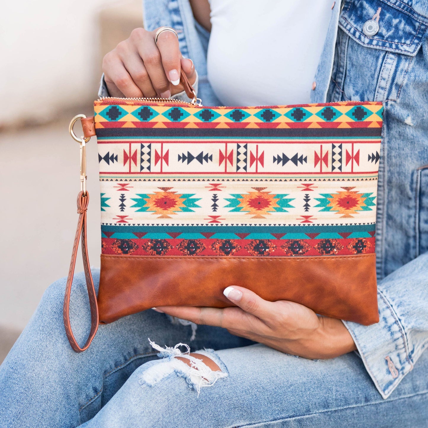 Cartera de mano estilo bohemio azteca
