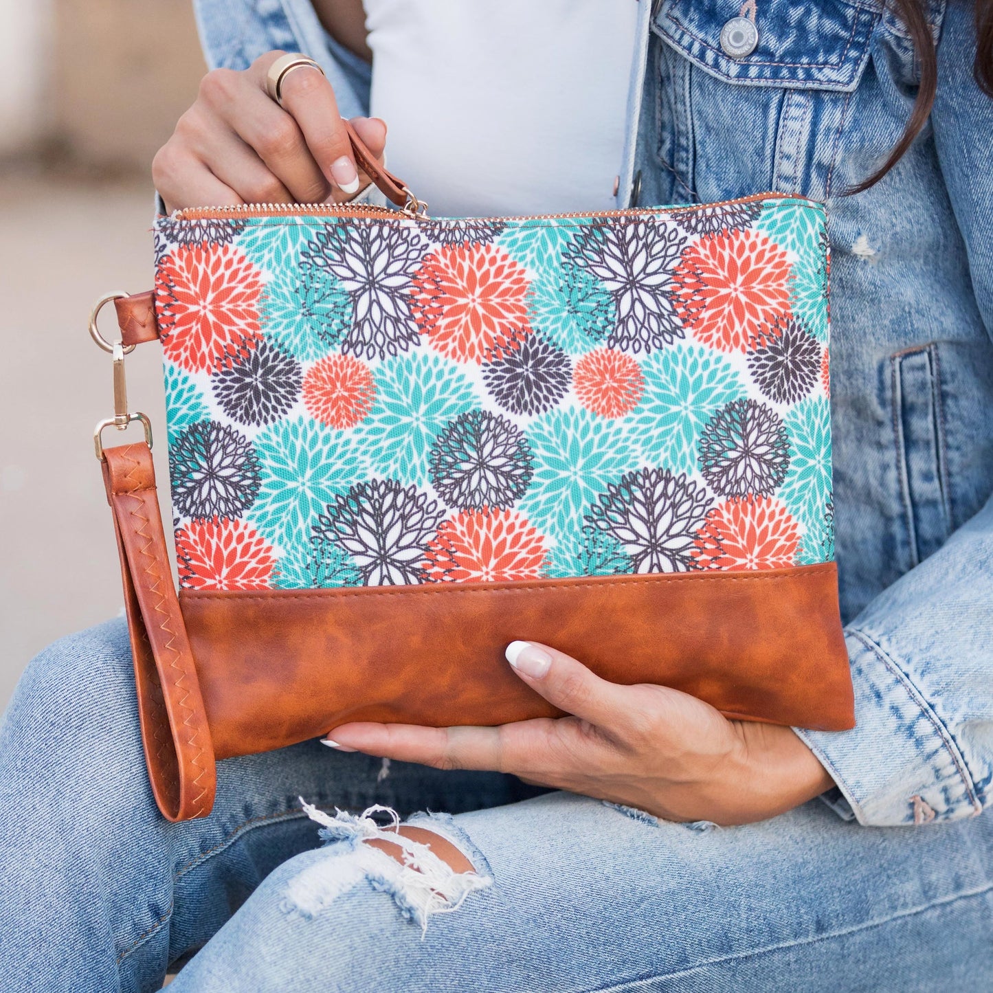 Cartera de mano estilo bohemio azteca