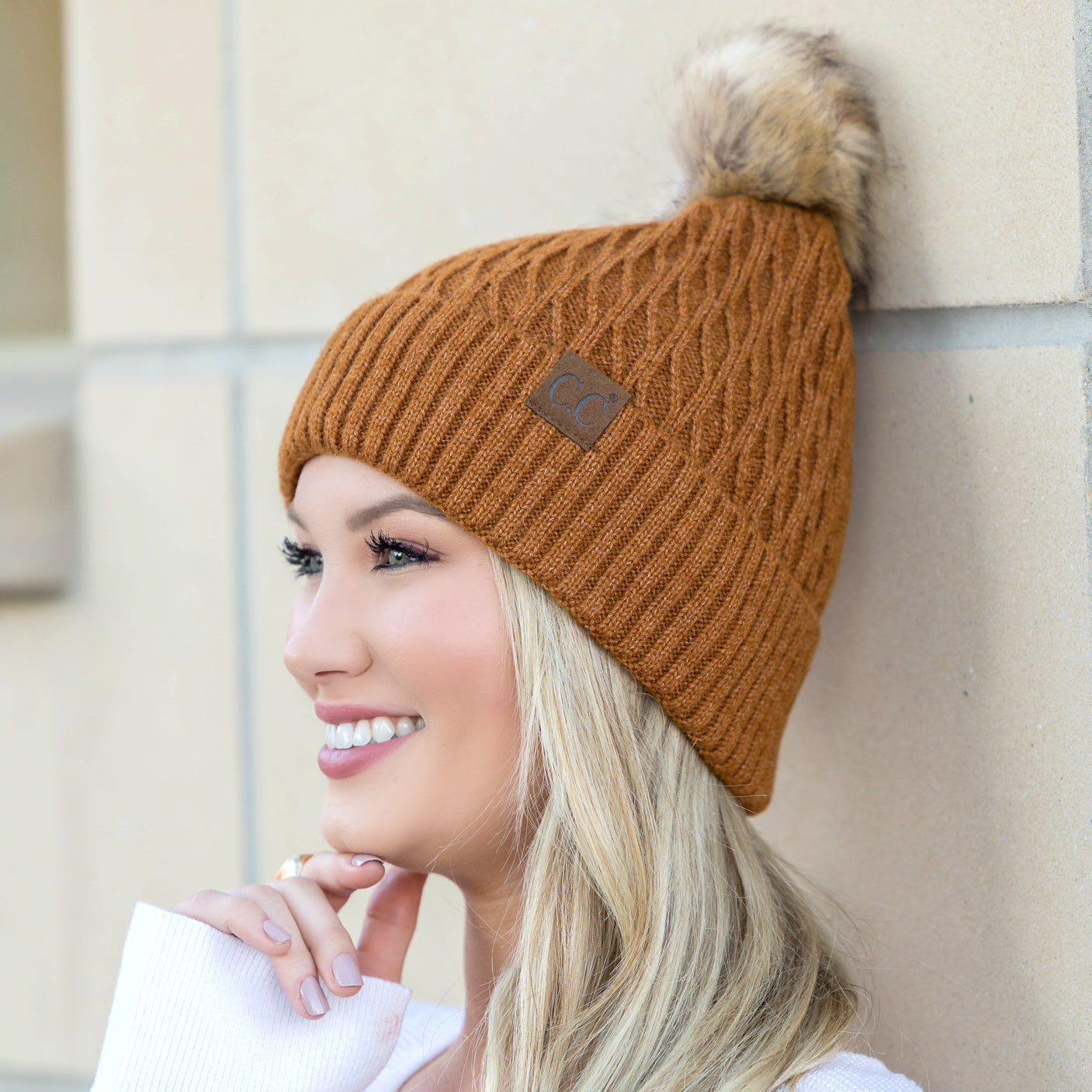 Gorro de punto C.C® Honeycomb con pompón