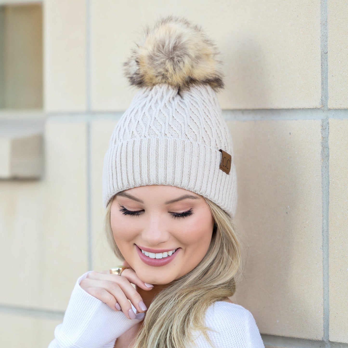 Gorro de punto C.C® Honeycomb con pompón