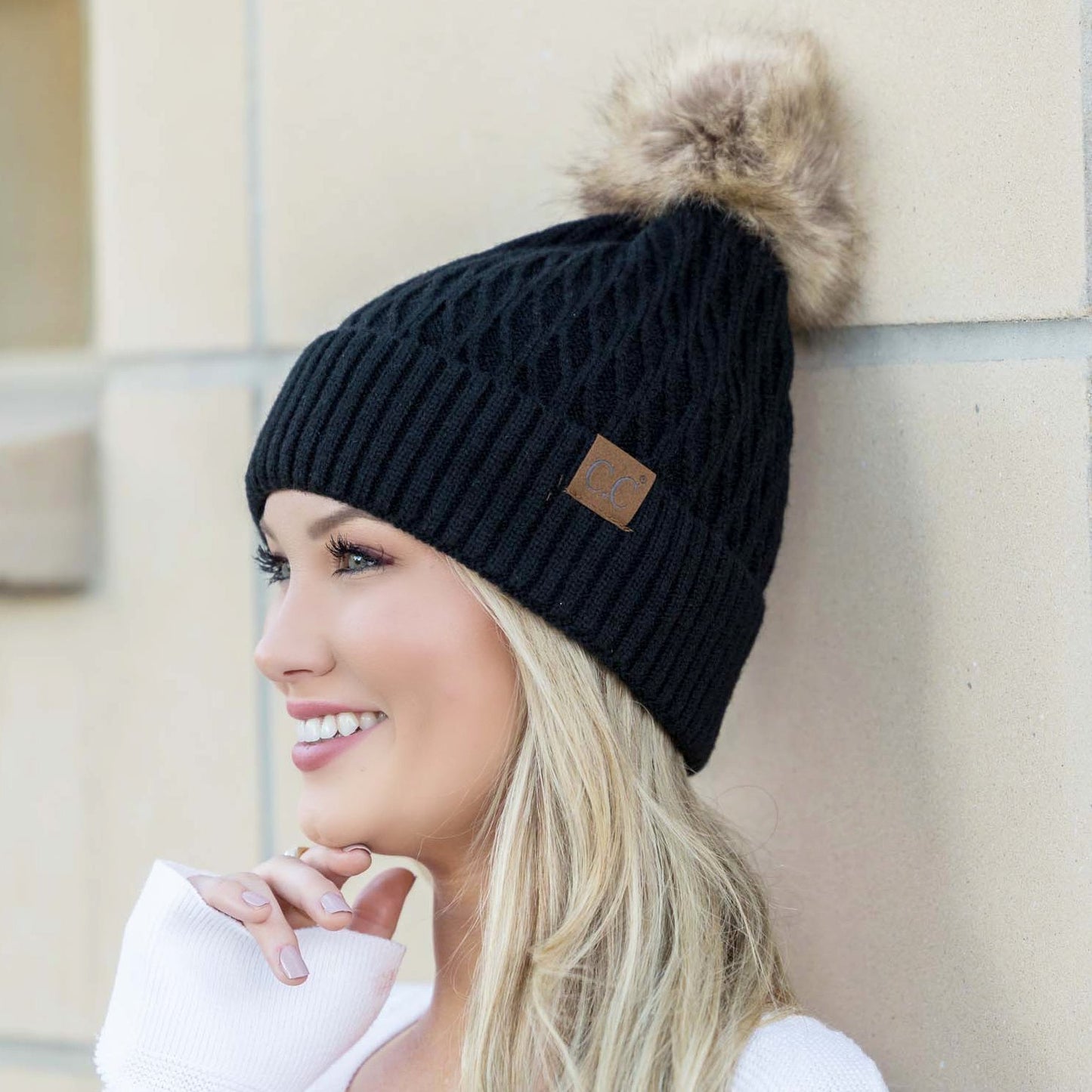 Gorro de punto C.C® Honeycomb con pompón
