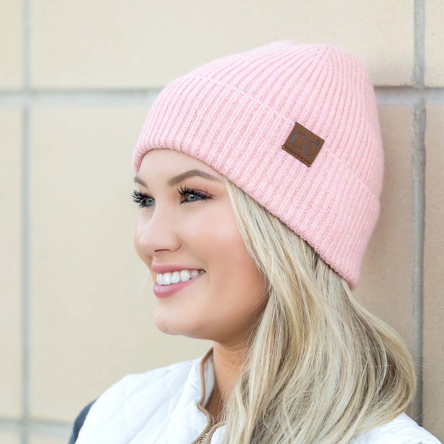 Gorro C.C® de Hilo Fino con Puño