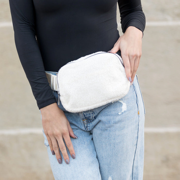 Bolso bandolera riñonera de cintura Lola Boucle Sherpa