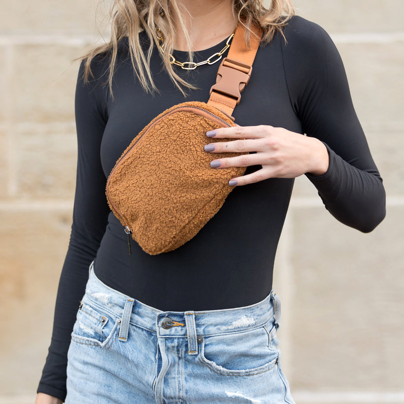 Bolso bandolera riñonera de cintura Lola Boucle Sherpa